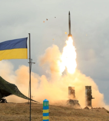 У Києві чути вибухи, у столиці та області працює ППО