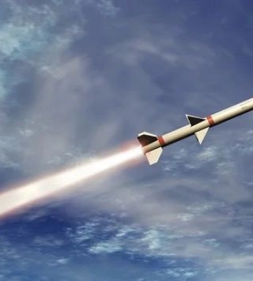 Масована ракетна атака: росіяни обстрілюють Україну