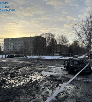 Окупанти завдали ракетного удару по Конотопу: пошкоджено багатоповерхівку, є постраждалі