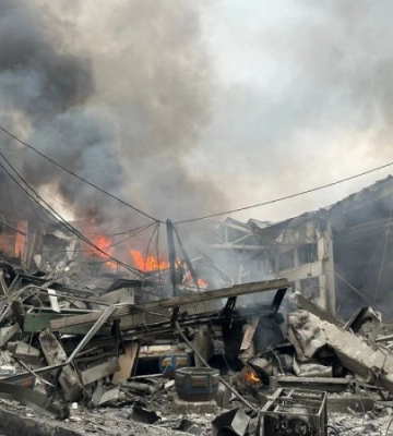 Вранці ворог наніс масований удар по Запоріжжю, 1 людина загинула, ще 10 постраждали