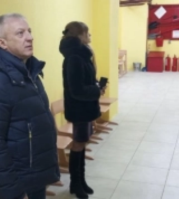 У Первомайську перевірили хід ремонтних робіт в укриттях