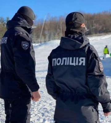 Патрульна поліція Закарпаття попереджає про ускладнення погодних умов