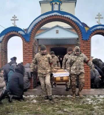У громаді на Рівненщині провели в останню дорогу водія стрілецького відділення