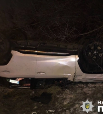 В Киеве нетрезвый водитель влетел во внедорожник, пострадали двое детей: фото