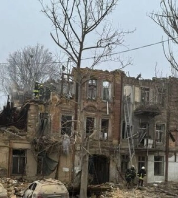 Кількість загиблих внаслідок обстрілу Одеси зросла до 3. ФОТОрепортаж