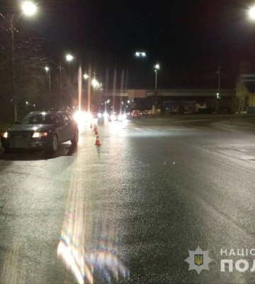 Раптово вибіг на перехід: у Луцьку чоловік потрапив під колеса