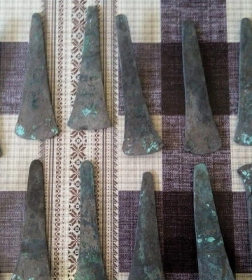 На Полтавщині оштрафували чоловіка, який намагався продати старовинні тесла