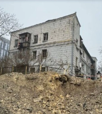 Влучання у багатоповерхівку Одеси: поліція показала перші кадри