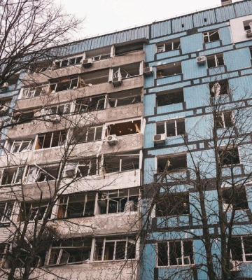 Российская ракета попала в ТЦ в Днепре: есть погибшие и раненые