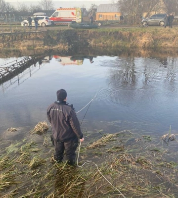 На Волині у річці водолази шукають зниклу жінку