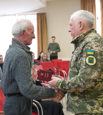 38 полеглих захисників із Сумщини відзначені державними нагородами
