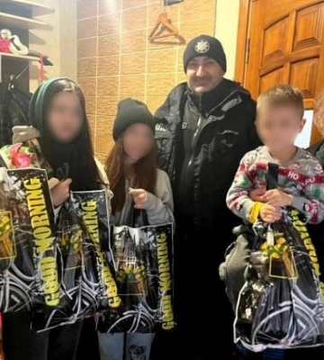 У Рівненському районі поліцейські привітали зі святами родини захисників