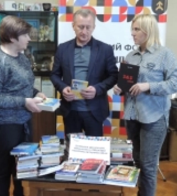 Для ветеранів військового госпіталю на Рівненщині донатили книгами