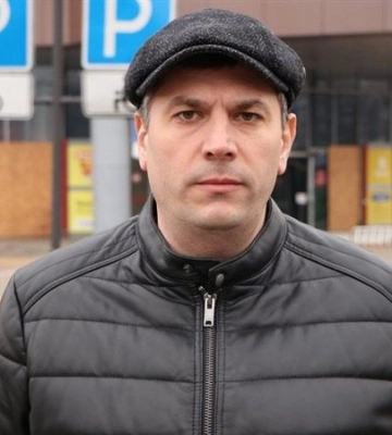 Понівечений автобус, контактна мережа, зміни руху транспорту – Ігор Маковцев, директор департаменту транспорту та транспортної&amp;hellip;