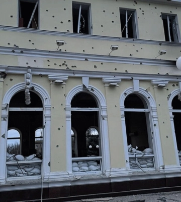 Через обстріли на залізничному вокзалі Херсона посилюють заходи безпеки для пасажирів, – Мінреінтеграції