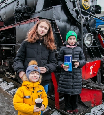 Де ховаються пасажири різдвяних експресів у Києві і Львові під час повітряних тривог
