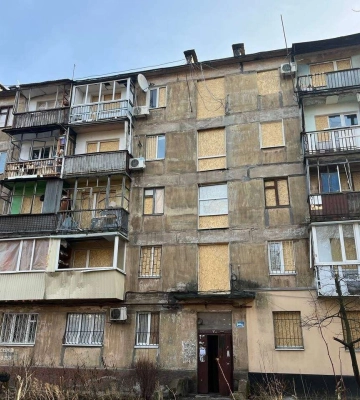 В Днепре восстанавливают пострадавшие дома: когда заменят выбитые окна