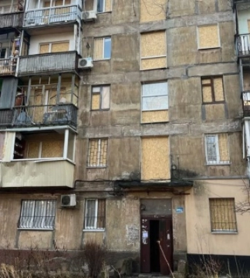 У Дніпрі в пошкоджених ракетним ударом багатоповерхівках відновили теплопостачання