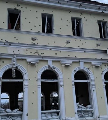 Через обстріли на залізничному вокзалі Херсона посилюють заходи безпеки для пасажирів, – Мінреінтеграції