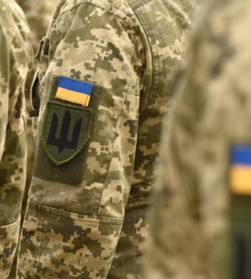Вдарив прикладом автомата: у Чернівцях працівники ТЦК напали на чоловіка. Відео
