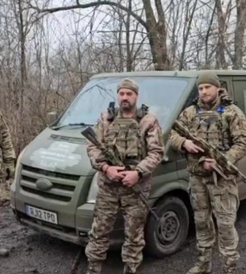 Бійці 128-ї бригади ТрО отримали автівку від студентів Дніпра