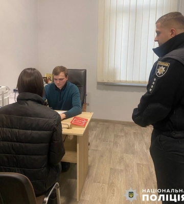 Львів’янка видурювала гроші під приводом продажу жіночих суконь