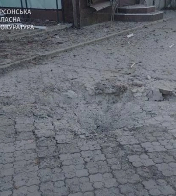 Войска рф атаковали Херсон: возле магазина погиб 14-летний ребенок