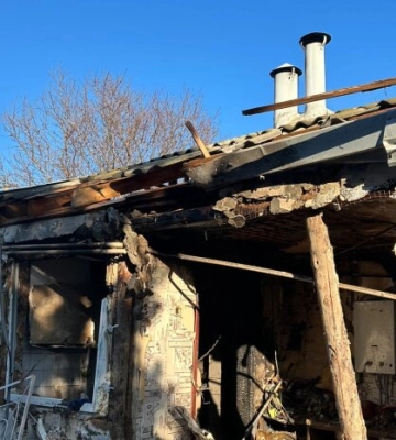 Внаслідок російської атаки по Херсону загинув підліток, ще одна дитина у важкому стані