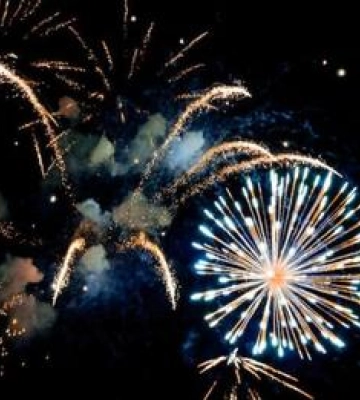 У Києві під час тривоги запустили салют