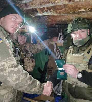 Новий рік на нулі: комбриг нагородив волинських тероборонівців, які тримають фронт