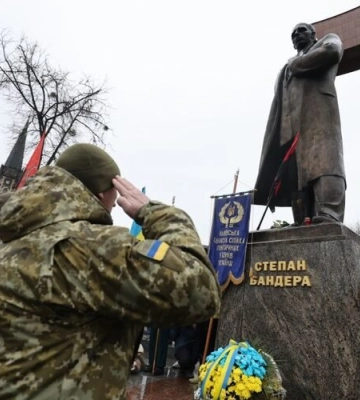 У Львові урочисто вшанували Степана Бандеру та помолилися за Україну
