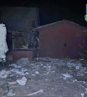 На Сумщині “Шахед” влучив у житловий будинок: люди під завалами