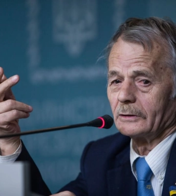 Поки стоїть Кримський міст: Джемілєв закликав росіян, які незаконно переселилися до Криму, залишити півострів