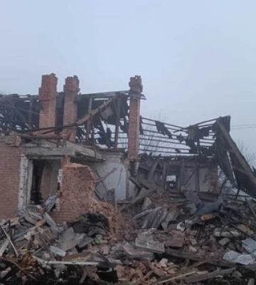 Війська РФ ударили по селу на Херсонщині, поранено чоловіка