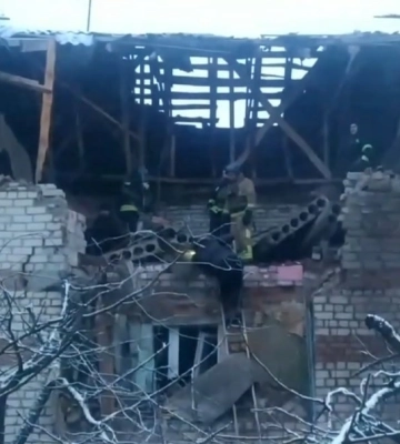 На Сумщині “Шахед” влучив у житловий будинок: люди під завалами