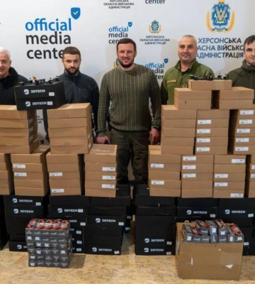 Громади Херсонщини передали прикордонникам і спецпризначенцям FPV-дрони