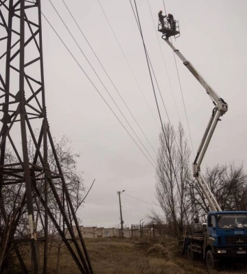 Через ранкову атаку рф у Києві та області понад 250 тисяч людей залишилися без світла