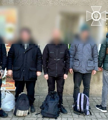 Прикинулися інвалідами, щоб покинути країну: на Одещині прикордонники затримали дві групи ухилянтів