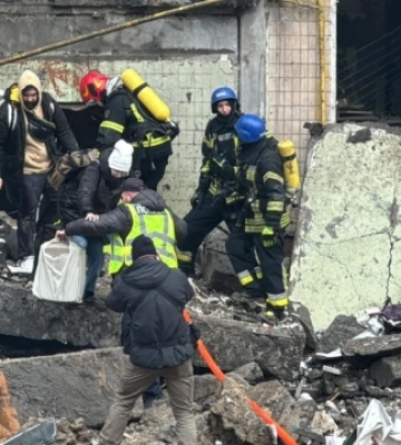 У Солом’янському районі облаштували пункт допомоги для мешканців пошкоджених будинків