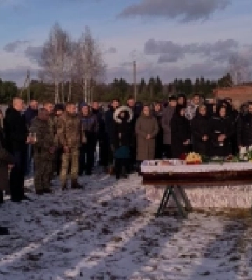 У селі на Волині провели в останню путь загиблого захисника