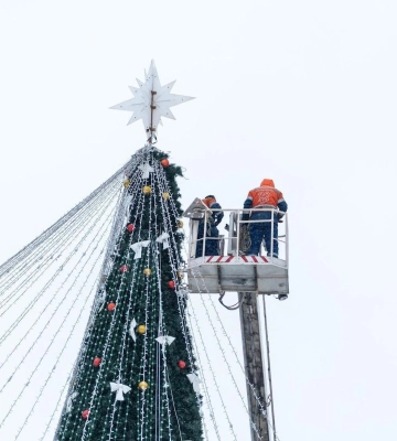 У Полтаві на Театральній площі встановлять новорічну ялинку
