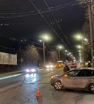 У Тернополі 2-річна дівчинка потрапила у ДТП