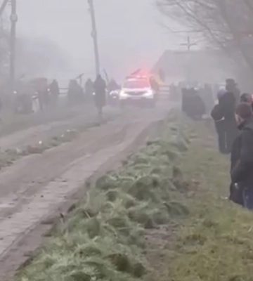 До сліз: Мережу розчулило відео, в якому мама полеглого Героя з Волині востаннє йде на зустріч сину