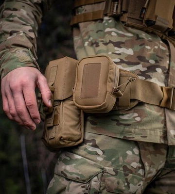 У Києві російські ракети знищили потужності виробника тактичного одягу