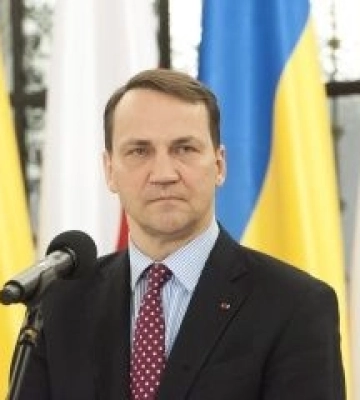 Ми повинні відповісти на атаку рф мовою, яку розуміє путін - Сікорський