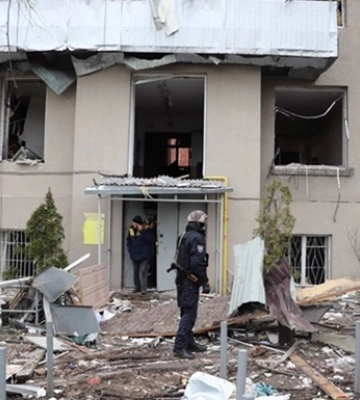 Двоє постраждалих через обстріл Харкова — у важкому стані