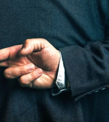 Неточні та недостовірні відомості в декларації, — на яку суму чиновник може «помилитися» у своєму майні і не отримати покарання