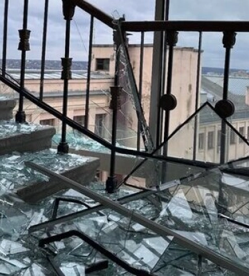 У Харкові внаслідок ракетної атаки РФ 2 січня пошкоджено будівлі університетів у центрі міста. ФОТОрепортаж
