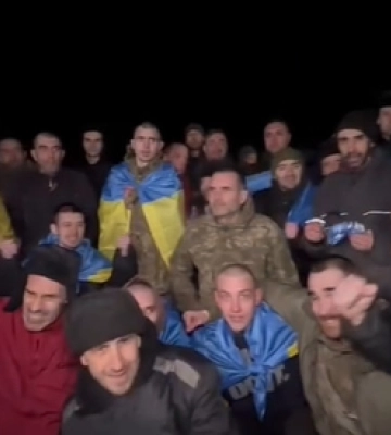 Наші  – вдома: Україна повернула понад 200 бійців і цивільних із полону Росії