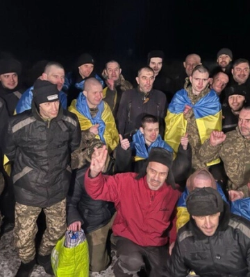 Захисники Маріуполя та Зміїного: хто ті герої, кого Україна повернула з полону